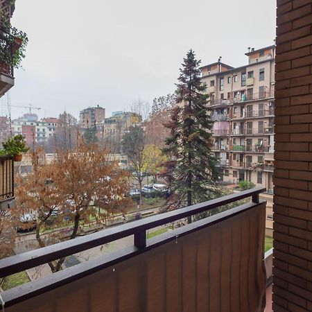 Comodo Appartamento Vicino A Stazione Centrale - Brianza Master Guest Milan Exterior photo