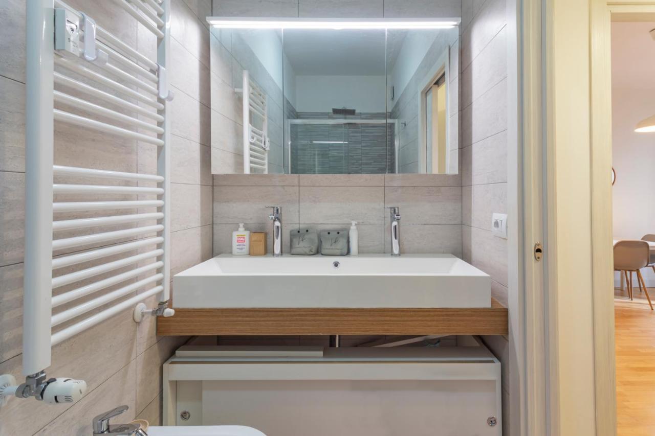 Comodo Appartamento Vicino A Stazione Centrale - Brianza Master Guest Milan Exterior photo